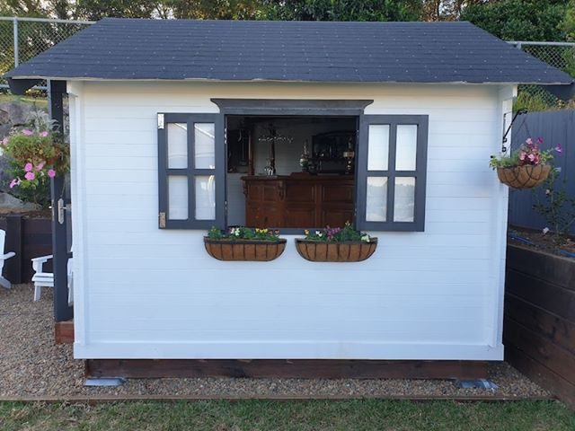 Bar shed with side servery window in QLD AU